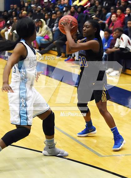 Thumbnail 3 in Lee vs. Jemison photogallery.