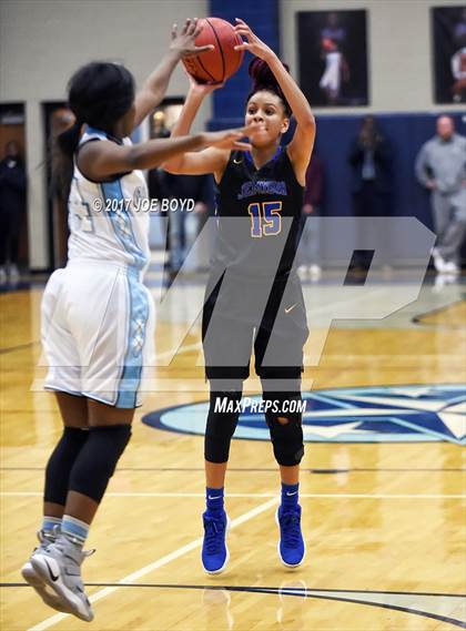 Thumbnail 2 in Lee vs. Jemison photogallery.