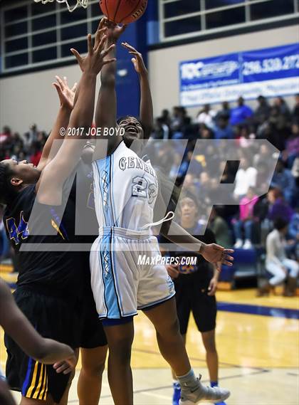 Thumbnail 2 in Lee vs. Jemison photogallery.