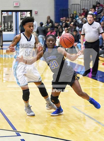 Thumbnail 3 in Lee vs. Jemison photogallery.