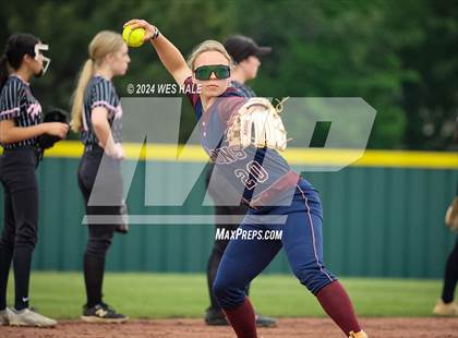 Thumbnail 3 in Collierville vs. Houston (4A District 15 1st Round) photogallery.