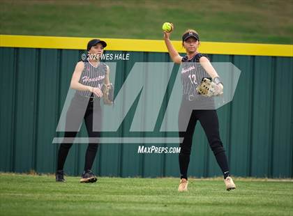 Thumbnail 1 in Collierville vs. Houston (4A District 15 1st Round) photogallery.