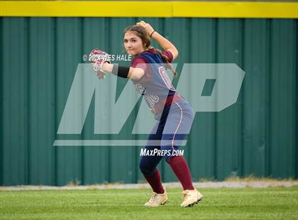 Thumbnail 2 in Collierville vs. Houston (4A District 15 1st Round) photogallery.