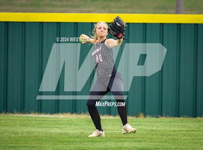 Thumbnail 3 in Collierville vs. Houston (4A District 15 1st Round) photogallery.