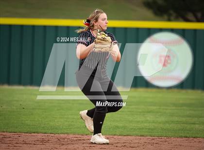 Thumbnail 2 in Collierville vs. Houston (4A District 15 1st Round) photogallery.