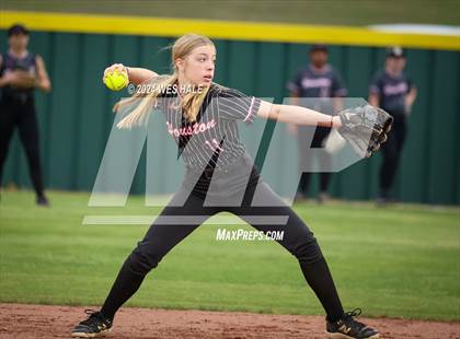 Thumbnail 2 in Collierville vs. Houston (4A District 15 1st Round) photogallery.