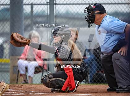 Thumbnail 2 in Collierville vs. Houston (4A District 15 1st Round) photogallery.