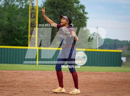 Thumbnail 2 in Collierville vs. Houston (4A District 15 1st Round) photogallery.