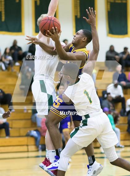 Thumbnail 2 in Oscar Smith @ Great Bridge photogallery.