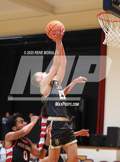 Thumbnail 1 in Arleta vs St Francis (Cantwell Sacred Heart of Mary Tip Off Classic ) photogallery.