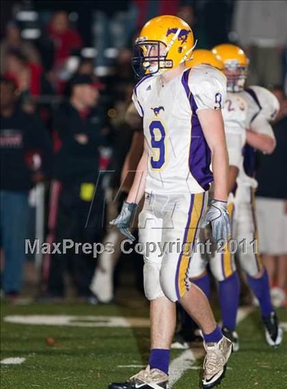 Thumbnail 3 in Middletown vs. Salesian (CIF NCS D4 Final) photogallery.