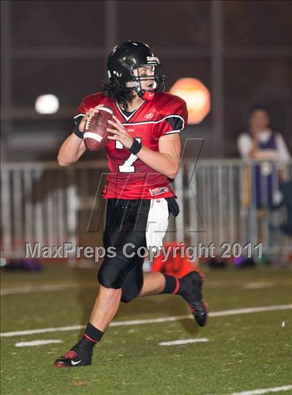 Thumbnail 3 in Middletown vs. Salesian (CIF NCS D4 Final) photogallery.