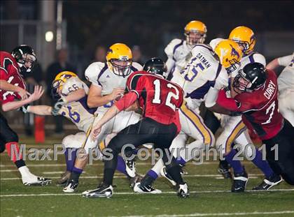 Thumbnail 2 in Middletown vs. Salesian (CIF NCS D4 Final) photogallery.
