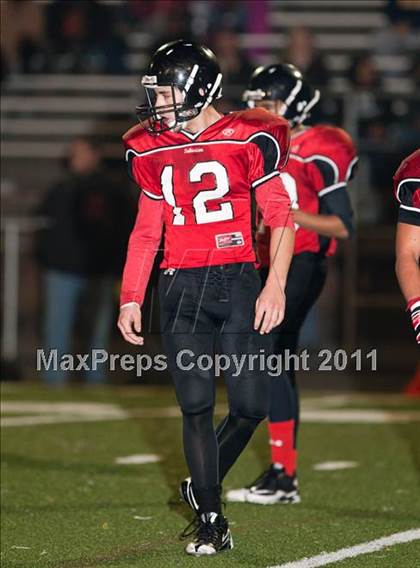 Thumbnail 1 in Middletown vs. Salesian (CIF NCS D4 Final) photogallery.