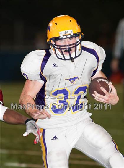 Thumbnail 3 in Middletown vs. Salesian (CIF NCS D4 Final) photogallery.