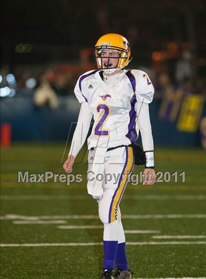 Thumbnail 1 in Middletown vs. Salesian (CIF NCS D4 Final) photogallery.