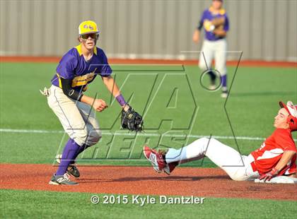Thumbnail 2 in Pottsboro vs Edgewood (UIL 3A Region 2 Final) photogallery.