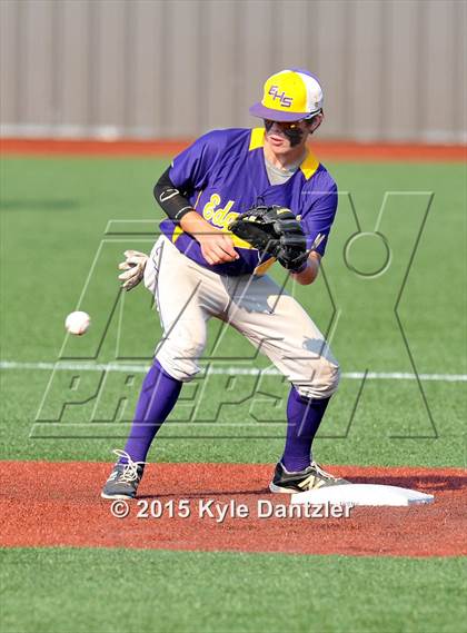 Thumbnail 1 in Pottsboro vs Edgewood (UIL 3A Region 2 Final) photogallery.