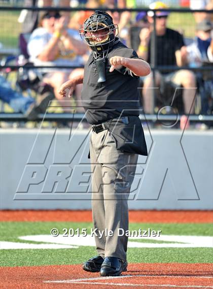 Thumbnail 3 in Pottsboro vs Edgewood (UIL 3A Region 2 Final) photogallery.