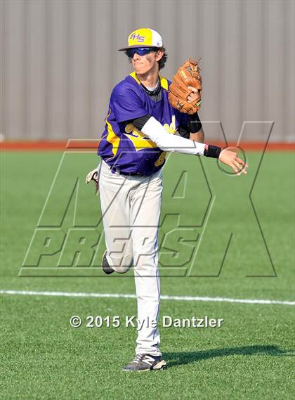 Thumbnail 3 in Pottsboro vs Edgewood (UIL 3A Region 2 Final) photogallery.