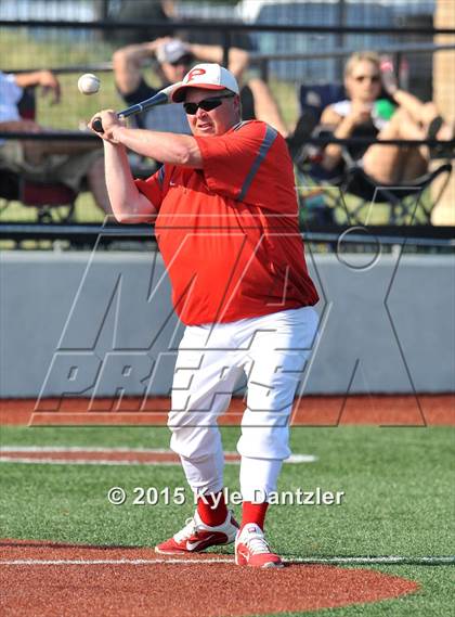 Thumbnail 1 in Pottsboro vs Edgewood (UIL 3A Region 2 Final) photogallery.