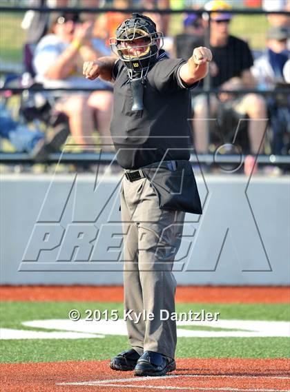 Thumbnail 2 in Pottsboro vs Edgewood (UIL 3A Region 2 Final) photogallery.