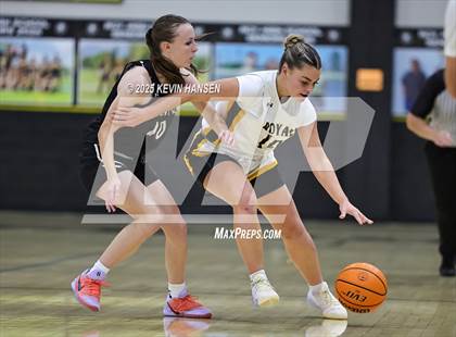 Thumbnail 3 in Syracuse @ Roy photogallery.