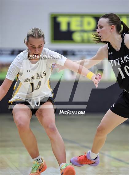 Thumbnail 3 in Syracuse @ Roy photogallery.