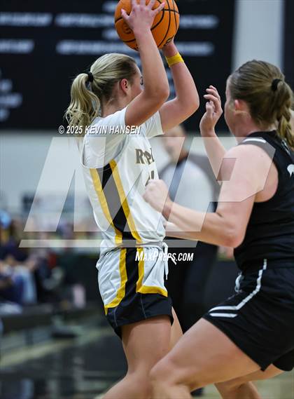 Thumbnail 2 in Syracuse @ Roy photogallery.