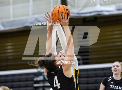 Thumbnail 2 in Syracuse @ Roy photogallery.