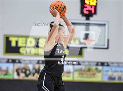 Thumbnail 3 in Syracuse @ Roy photogallery.