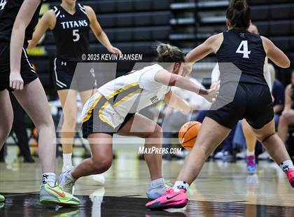 Thumbnail 3 in Syracuse @ Roy photogallery.