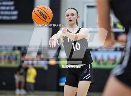 Thumbnail 2 in Syracuse @ Roy photogallery.