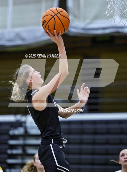 Thumbnail 2 in Syracuse @ Roy photogallery.