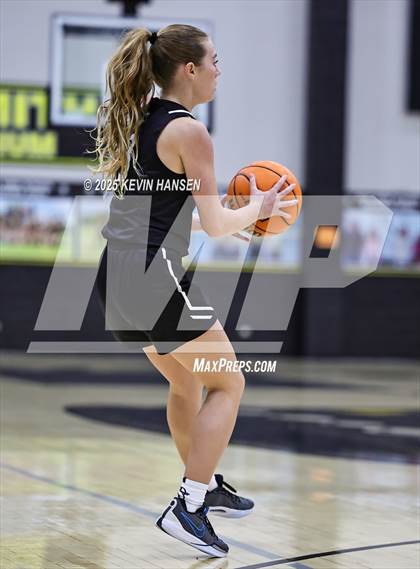 Thumbnail 3 in Syracuse @ Roy photogallery.