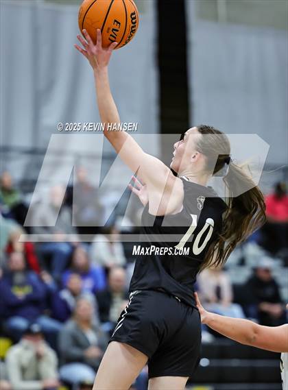 Thumbnail 3 in Syracuse @ Roy photogallery.