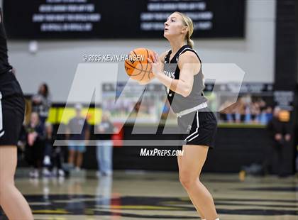 Thumbnail 2 in Syracuse @ Roy photogallery.