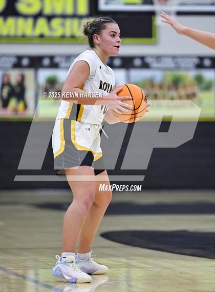 Thumbnail 2 in Syracuse @ Roy photogallery.