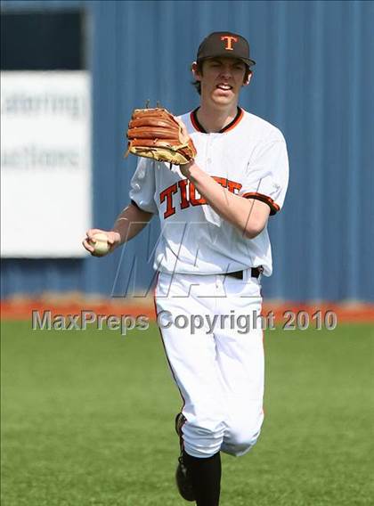 Thumbnail 1 in Texas vs Poteet (Jesuit Baseball Classic) photogallery.