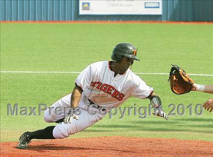 Thumbnail 2 in Texas vs Poteet (Jesuit Baseball Classic) photogallery.