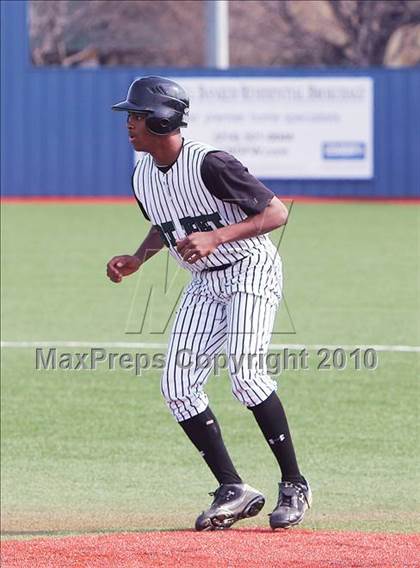 Thumbnail 3 in Texas vs Poteet (Jesuit Baseball Classic) photogallery.