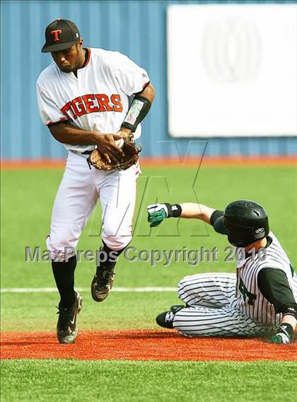 Thumbnail 2 in Texas vs Poteet (Jesuit Baseball Classic) photogallery.