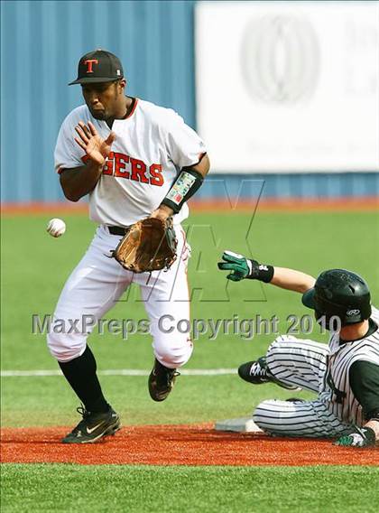 Thumbnail 1 in Texas vs Poteet (Jesuit Baseball Classic) photogallery.