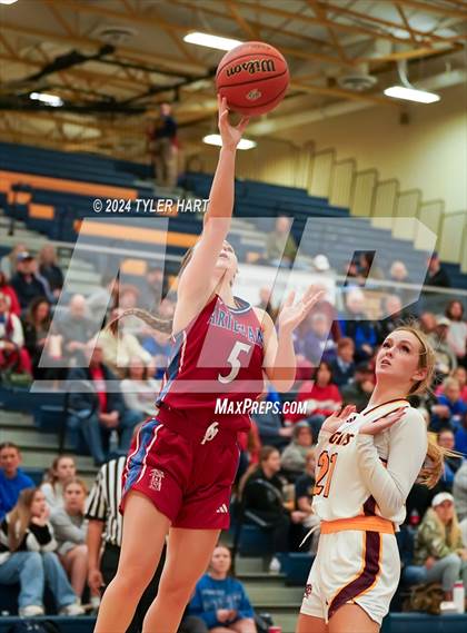 Thumbnail 2 in Martinsville vs. Bloomington North (IHSAA 4A Sectional 13 First Round) photogallery.