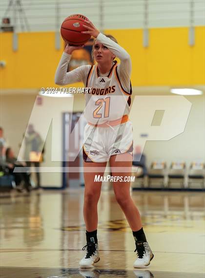 Thumbnail 2 in Martinsville vs. Bloomington North (IHSAA 4A Sectional 13 First Round) photogallery.