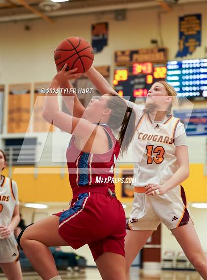 Thumbnail 3 in Martinsville vs. Bloomington North (IHSAA 4A Sectional 13 First Round) photogallery.