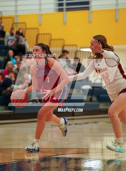 Thumbnail 2 in Martinsville vs. Bloomington North (IHSAA 4A Sectional 13 First Round) photogallery.