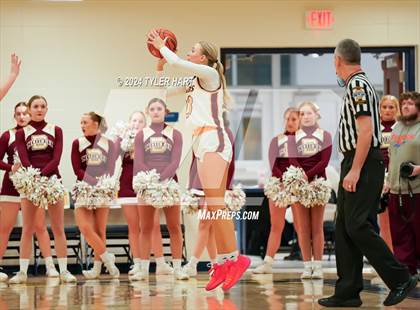 Thumbnail 2 in Martinsville vs. Bloomington North (IHSAA 4A Sectional 13 First Round) photogallery.
