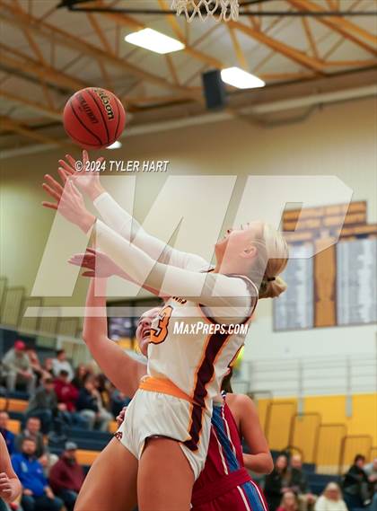 Thumbnail 1 in Martinsville vs. Bloomington North (IHSAA 4A Sectional 13 First Round) photogallery.