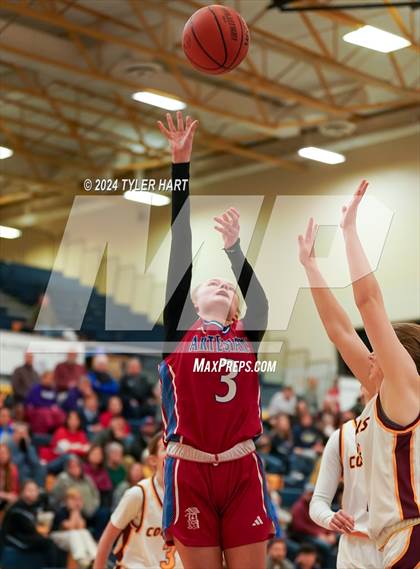 Thumbnail 2 in Martinsville vs. Bloomington North (IHSAA 4A Sectional 13 First Round) photogallery.